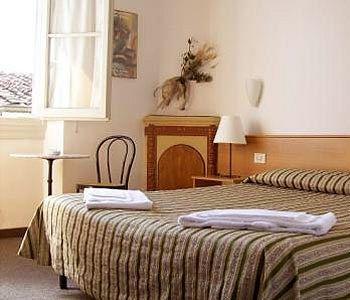 Residenza Le Rondini Affittacamere 3*